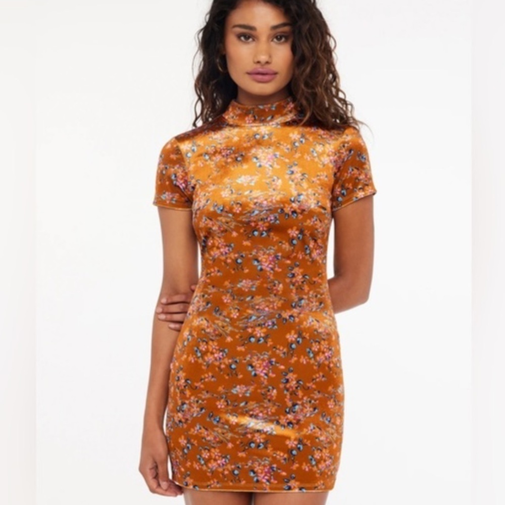 Savage X Fenty Like New Velvet Floral Print Open Back Mini Dress Size Large